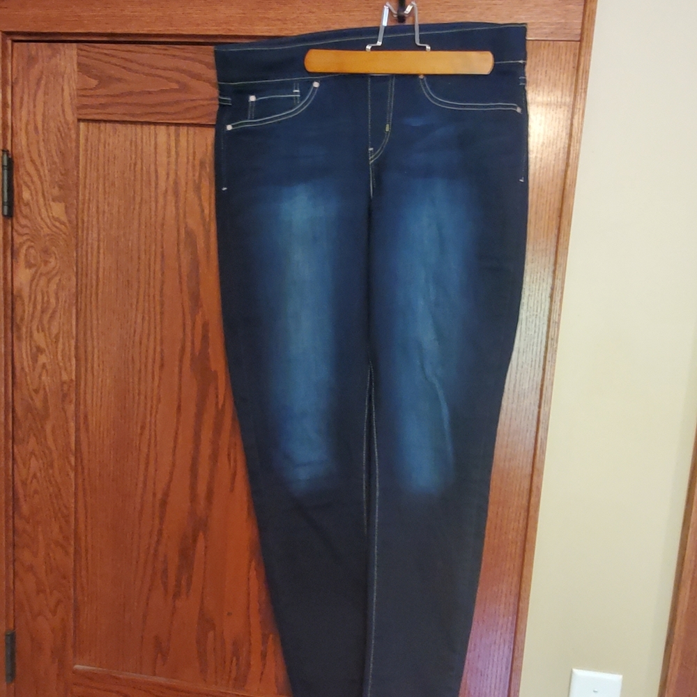 Levi's Shaping jean leggings NWOT